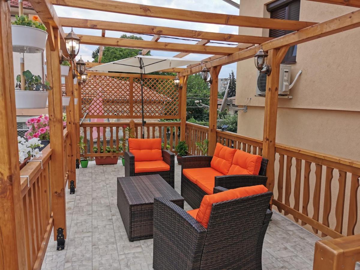 Rose Valley Guest House Kazanlŭk Exterior foto